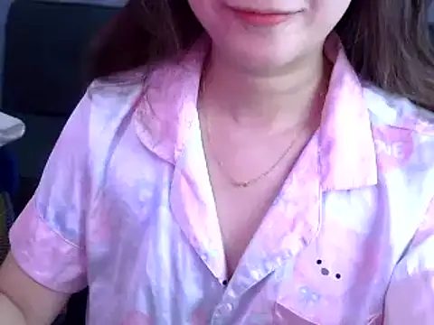 Bee 2k online show from 04-16-26, 04:13