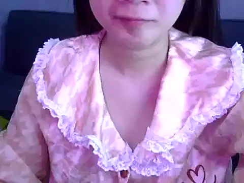 Bee 2k online show from 06-18-26, 04:22