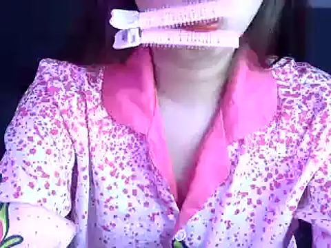 Bee 2k online show from 11-10-25, 04:50