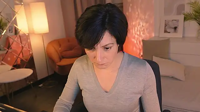 LorenDaze online show from 12-17-25, 06:40