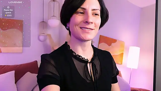 LorenDaze online show from 02-18-26, 02:02