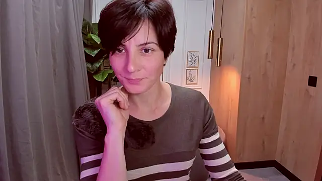 LorenDaze online show from 10-22-25, 02:16