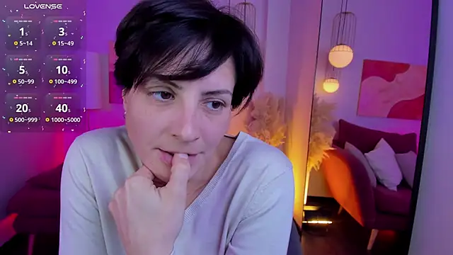 LorenDaze online show from 10-31-25, 02:35