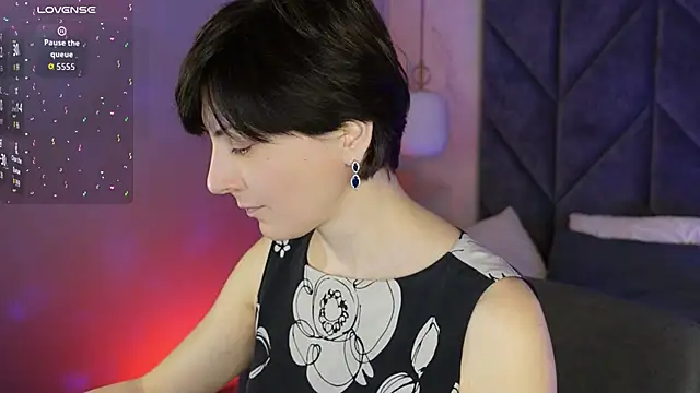 LorenDaze online show from 04-01-26, 06:15