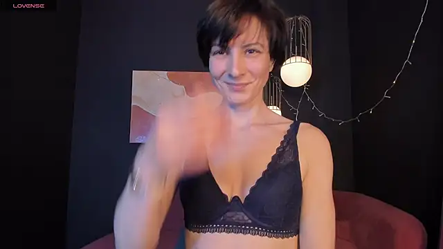 LorenDaze online show from 02-12-25, 05:16