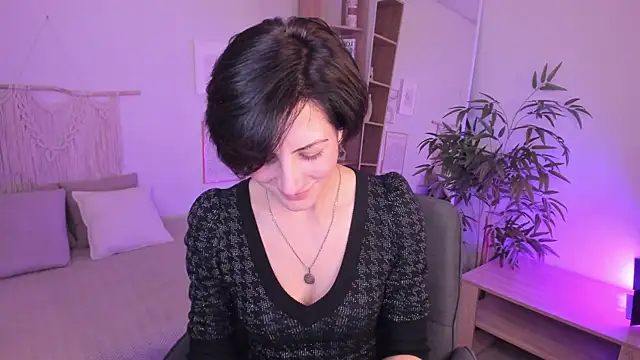 LorenDaze online show from 12-19-25, 06:49