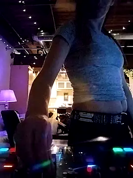 eatmeplease44 online show from 10-07-25, 03:07