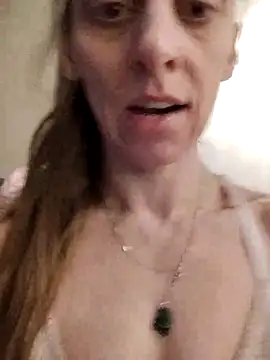 eatmeplease44 online show from 12-14-25, 08:09