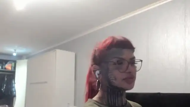 tamarapervert online show from 12-18-25, 09:29