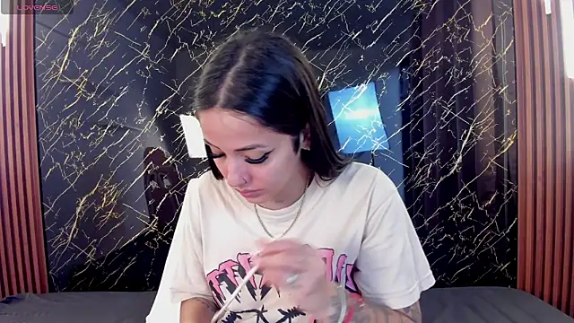 Tamara-evans online show from 12-20-25, 06:22