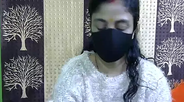 Snapshot of Indian_Horny_Wife chatting on 01-06-25, 05:19 Indian Horny Wife online show from 01-06-25, 05:19