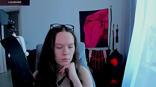 Snapshot of DivineBite chatting on 05-17-26, 11:54 DivineBite online show from 05-17-26, 11:54