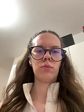 Snapshot of DivineBite chatting on 10-07-25, 05:36 DivineBite online show from 10-07-25, 05:36