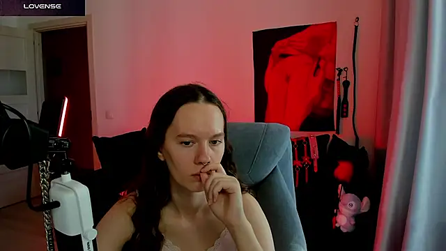 DivineBite online show from 07-18-26, 04:04