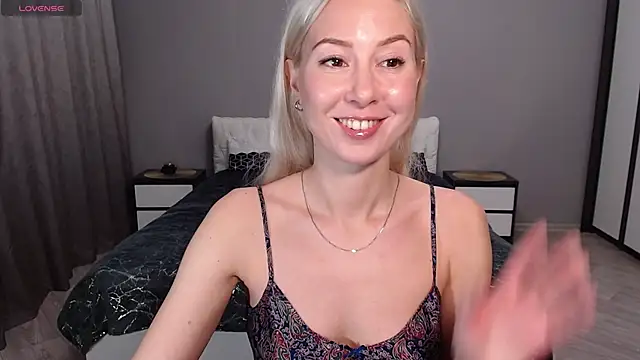 VictoriaTiger online show from 01-09-26, 03:30