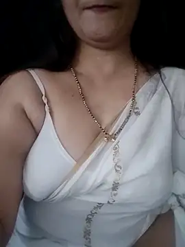 Snapshot of seema4xxxfun chatting on 05-14-26, 06:32 seema4xxxfun online show from 05-14-26, 06:32