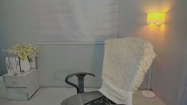 Snapshot of Patricia_fox chatting on 07-10-26, 05:35 Patricia fox online show from 07-10-26, 05:35
