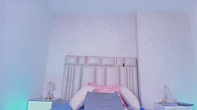  carolina fox online show from 04-09-26, 03:08