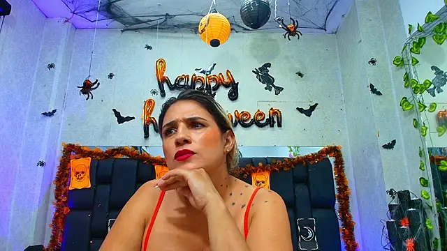  carolina fox online show from 10-16-25, 03:04