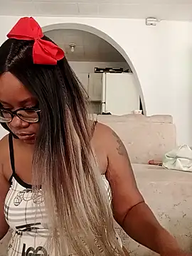 EmilyyRosee  online show from 04-15-26, 06:45