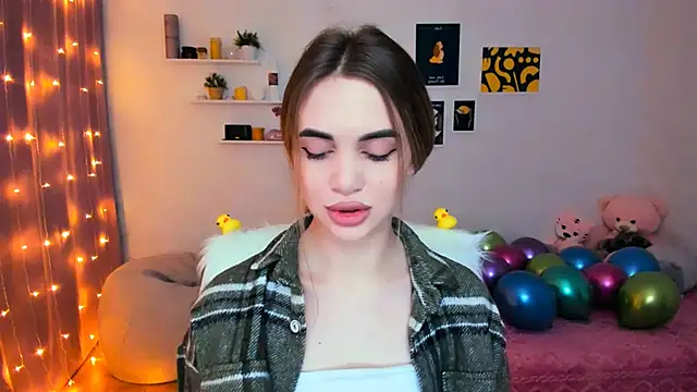 Snapshot of aPieceOfJoy chatting on 02-14-25, 02:07 aPieceOfJoy online show from 02-14-25, 02:07