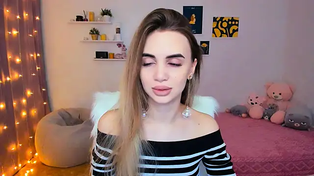 Snapshot of aPieceOfJoy chatting on 01-16-25, 10:12 aPieceOfJoy online show from 01-16-25, 10:12