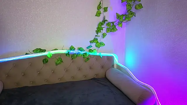 Snapshot of ParadisePleasure_ chatting on 02-07-25, 01:58 ParadisePleasure  online show from 02-07-25, 01:58