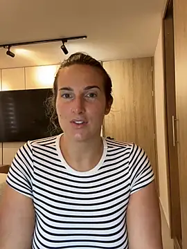 Thescorpionfr online show from 11-18-25, 06:22