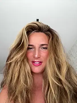 Thescorpionfr online show from 12-22-25, 05:57