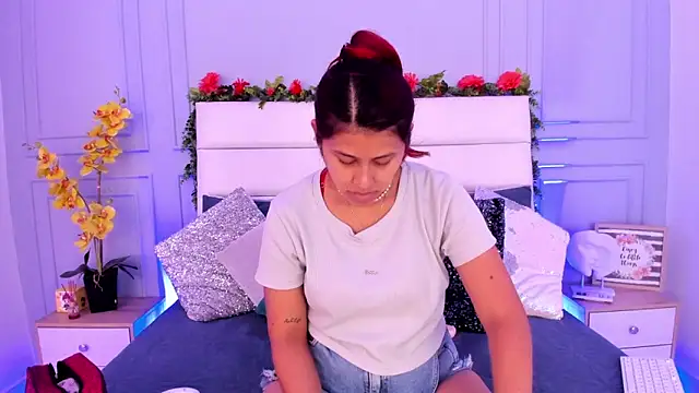 Karlagonzales  online show from 03-10-25, 07:07