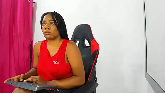 Snapshot of Pamela_noah22 chatting on 04-15-26, 08:31 Pamela noah22 online show from 04-15-26, 08:31