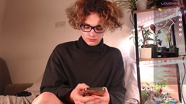 Snapshot of Herman_Elfi chatting on 01-16-25, 10:23 Herman Elfi online show from 01-16-25, 10:23