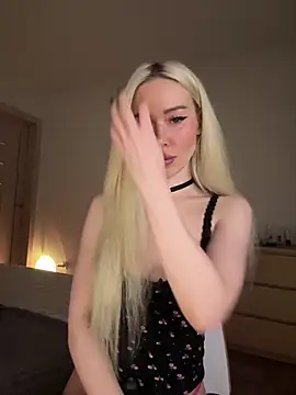 xDinnax online show from 12-21-25, 12:07