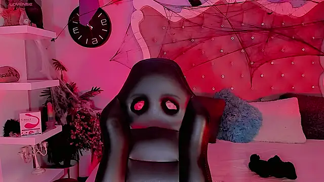 LeyXandrabraz online show from 10-28-25, 07:24