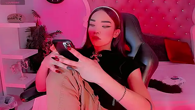 LeyXandrabraz online show from 11-10-25, 07:41