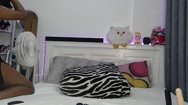 peeky pinky online show from 10-03-25, 01:31