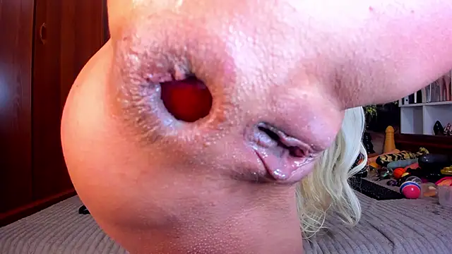 NikkaHOTx online show from 11-13-25, 05:55