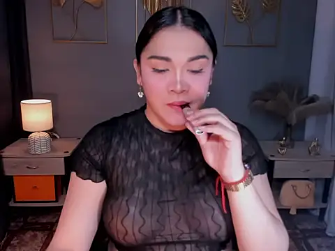 MaxeneCullens online show from 11-05-25, 05:32