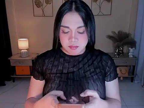 MaxeneCullens online show from 04-19-26, 02:45