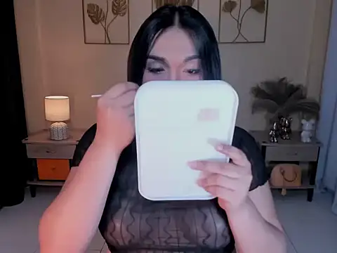 MaxeneCullens online show from 05-28-26, 05:04