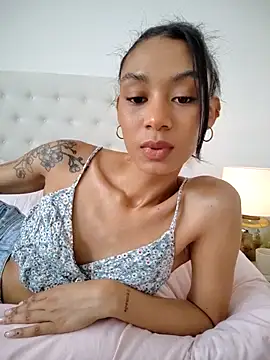 Leaberry online show from 11-23-25, 04:50