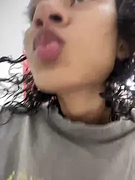 Snapshot of Leaberry chatting on 01-14-25, 11:16 Leaberry online show from 01-14-25, 11:16