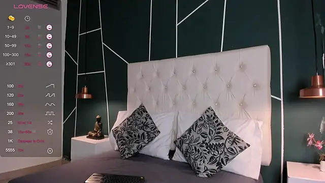 Veronicalanx1 online show from 12-16-25, 10:19