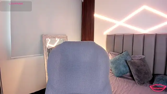 Veronicalanx1 online show from 04-01-26, 11:33