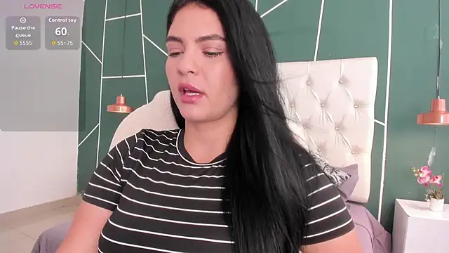 Veronicalanx1 online show from 11-21-25, 12:37