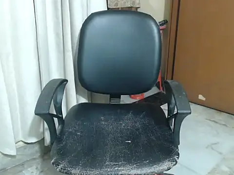 Snapshot of HOT_CHILLY chatting on 11-26-25, 03:01 HOT CHILLY online show from 11-26-25, 03:01