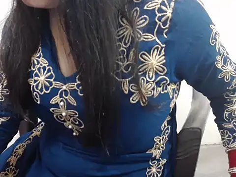 HOT CHILLY online show from 04-23-26, 12:40