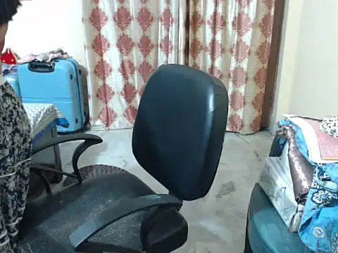 Snapshot of HOT_CHILLY chatting on 03-22-26, 06:42 HOT CHILLY online show from 03-22-26, 06:42