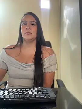 kendall 52 online show from 04-15-26, 02:54