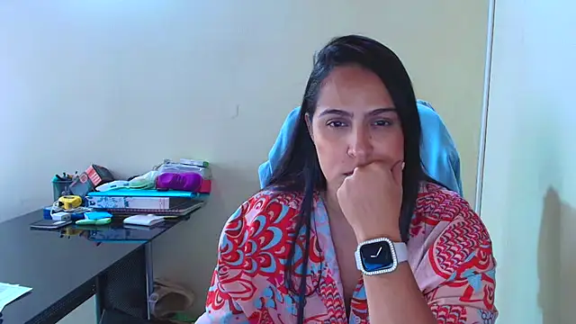 kendall 52 online show from 10-25-25, 05:24